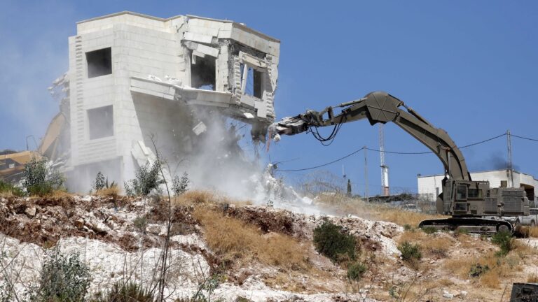 Israeli Army Demolishes Palestinian Homes Israeli Army Demolishes Palestinian Homes