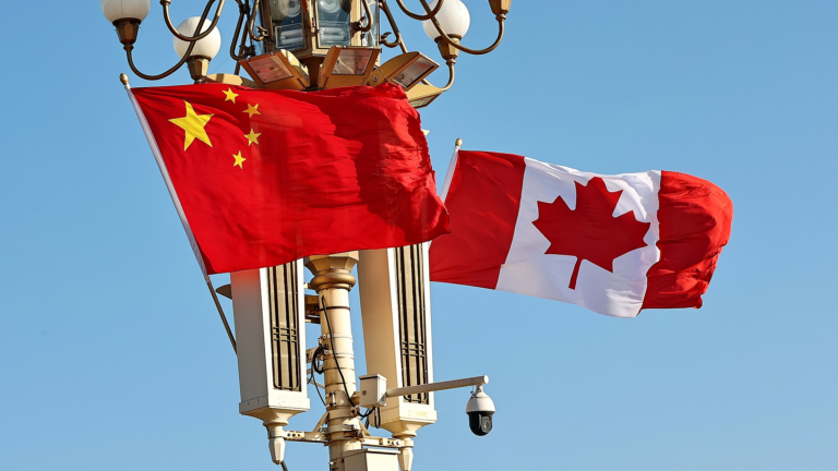 China-Canada Expand Cooperation Deals